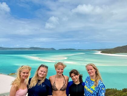 Piger ved whitsundays i Australien 