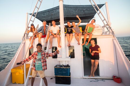 Udforsk Indonesiens ø-rige på en grupperejse med Adventuredk
