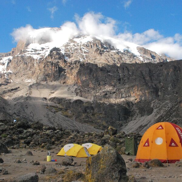 Bo i naturen når du bestiger Kilimanjaro 