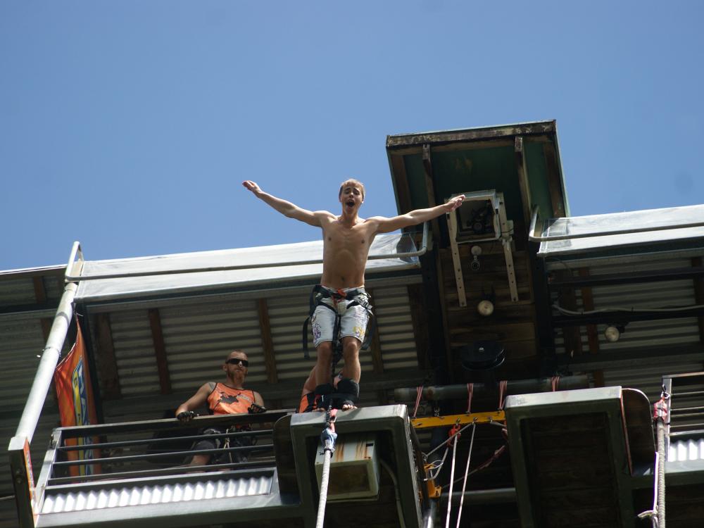 Prøv grænser af med et bungy jump