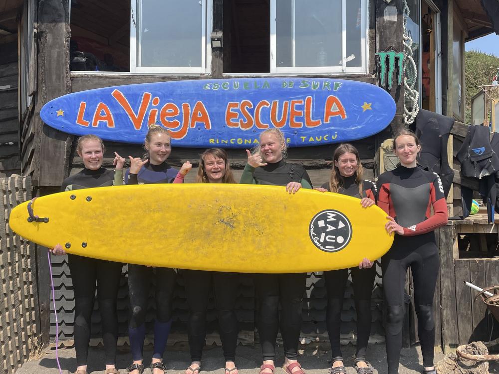 Surfing Pichilemu