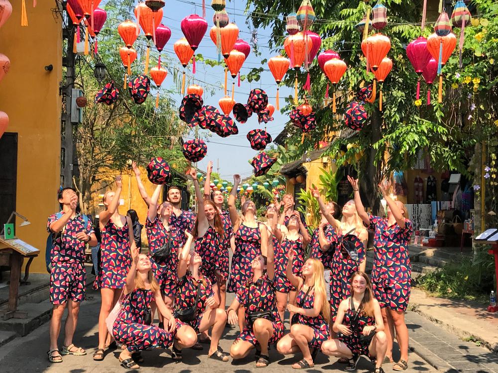 Under lanterne i Hoi An