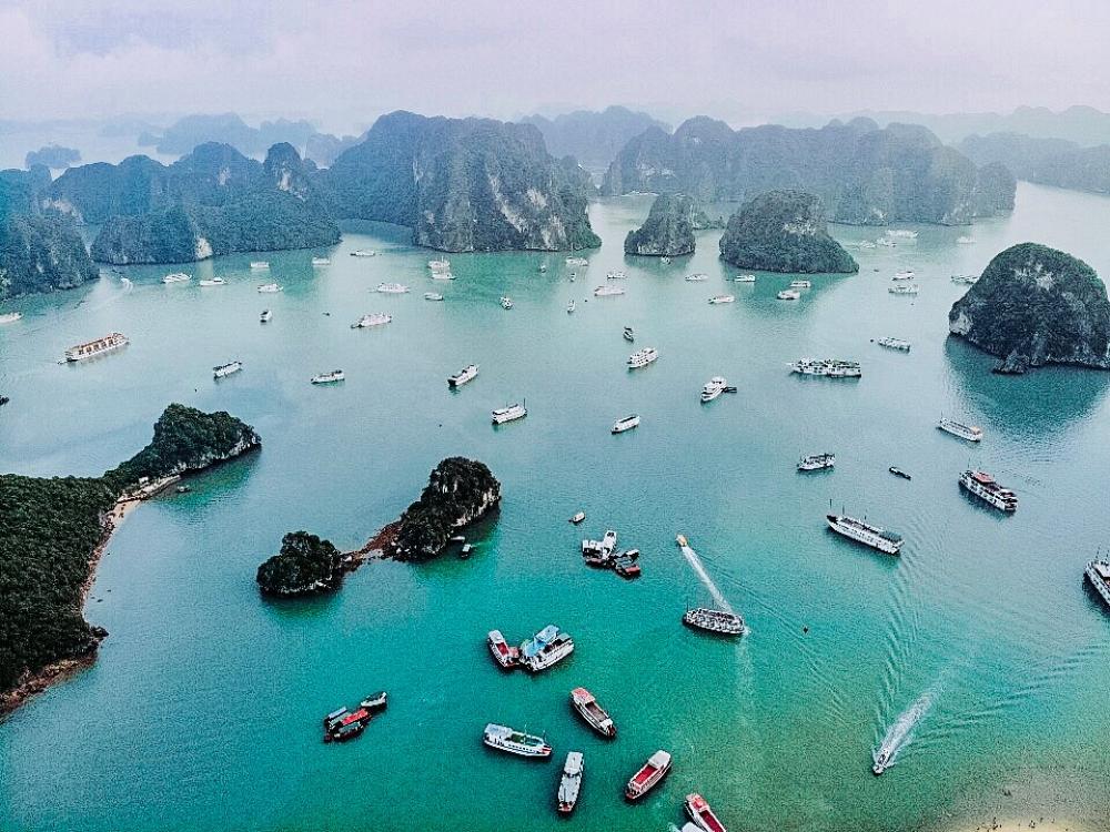 Udsigt over Halong Bay 