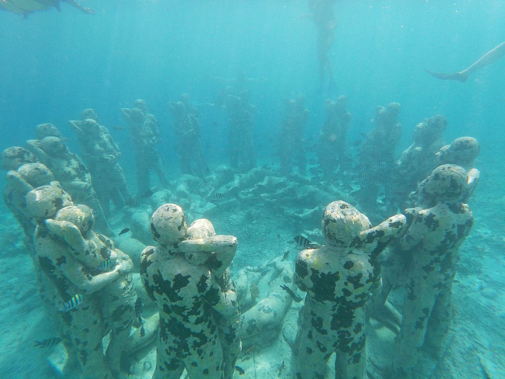 Snorkling ved undervandsskulpturer på Gili