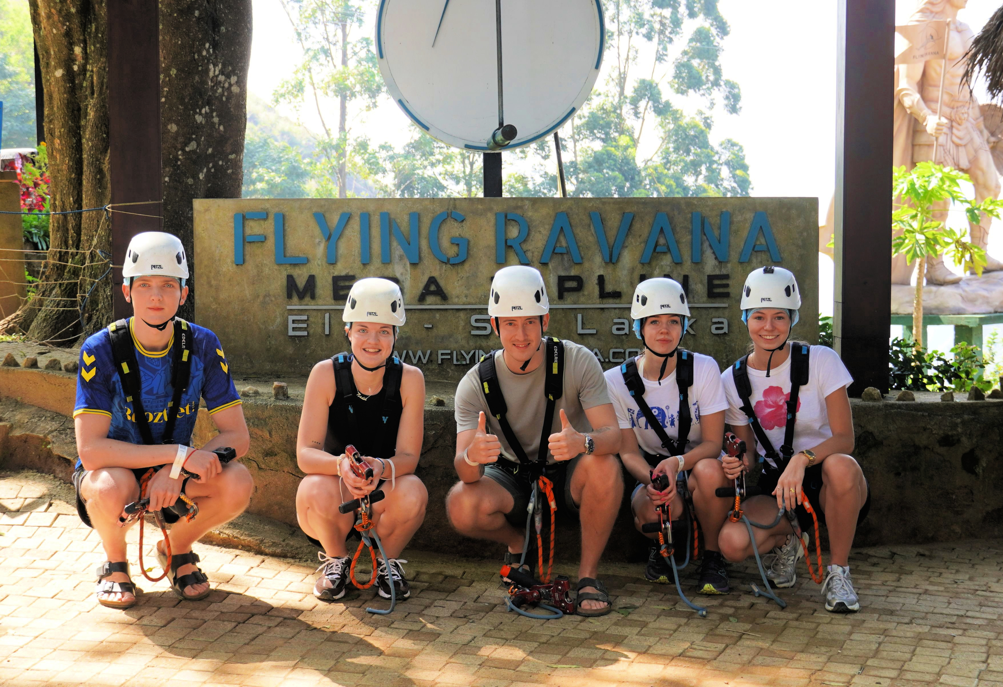 Klar til zipline i Ella